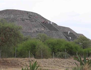 piramide 91d4e86e focus min0.08 0.36 360 276 RzOpKC