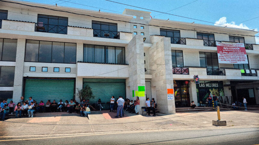 personal de salud exige MMpoam