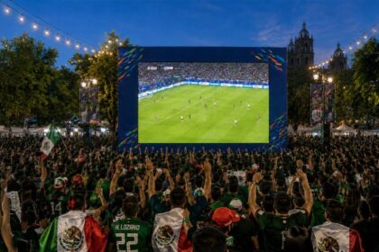 Partido en pantalla gigante ETWhJ2